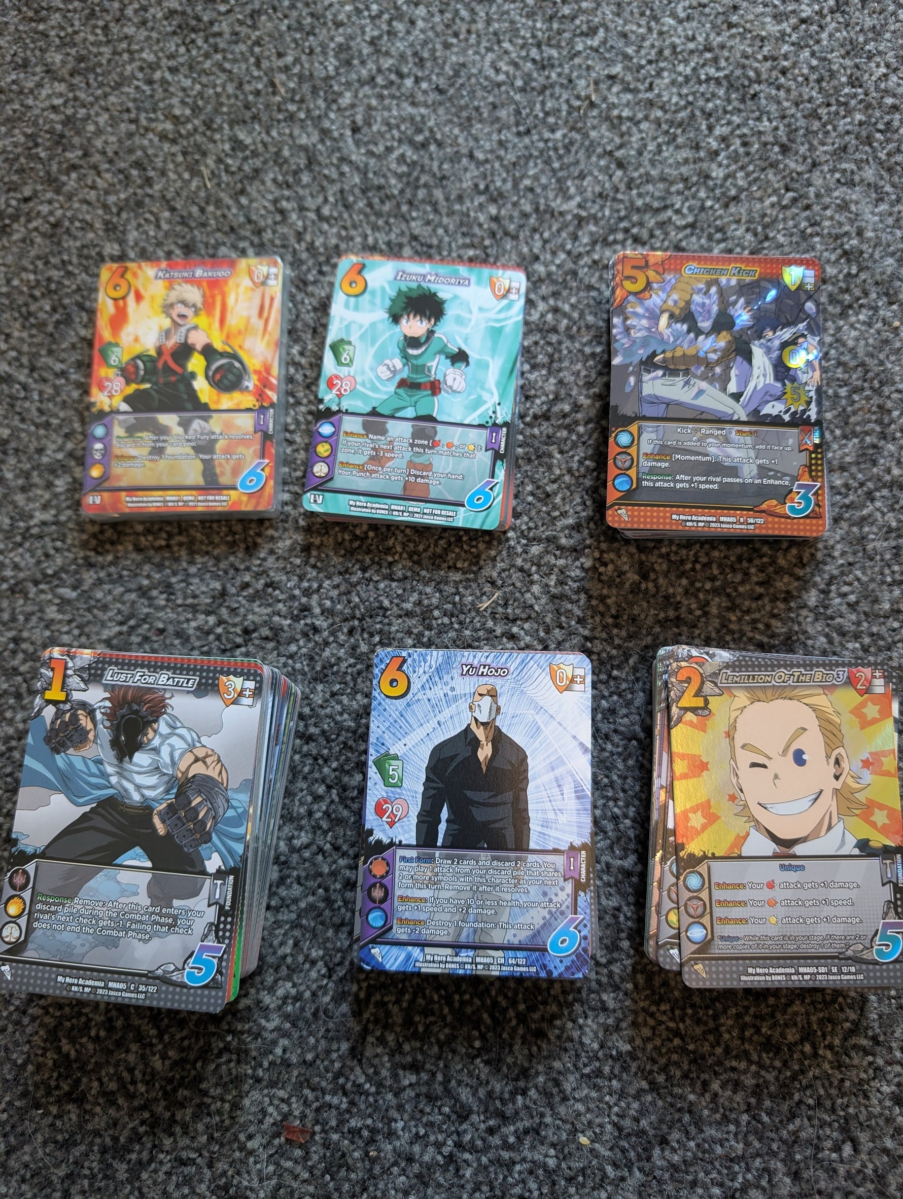 Universus My Hero Academia Collection & Playmat